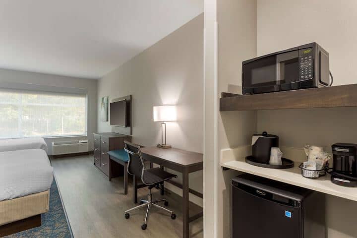 Room 16 of 45