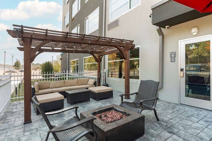Terrace/Patio 43 of 45