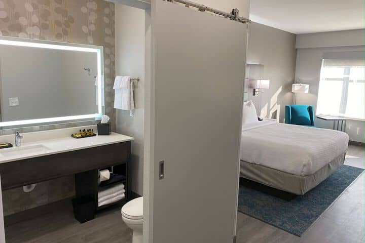 Room 33 of 45