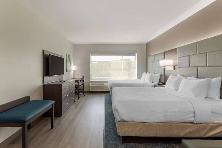 Room 10 of 45