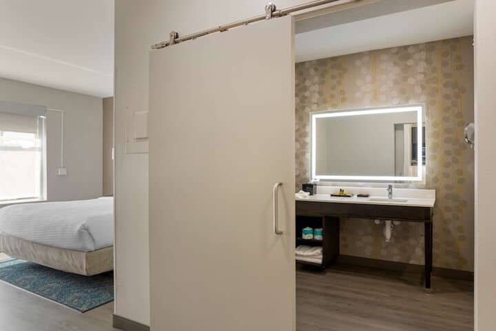 Room 22 of 45