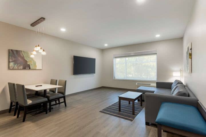 Room 17 of 45